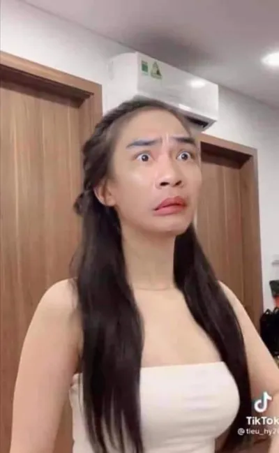 ảnh meme bựa Tiểu Hý có khuôn mặt Tiến Bịp